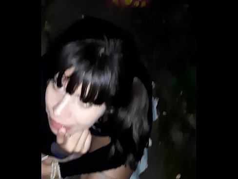 ❤️ Auf der Straße geschwollenen Penis im Austausch für Süßigkeiten Porno fb bei uns ❌